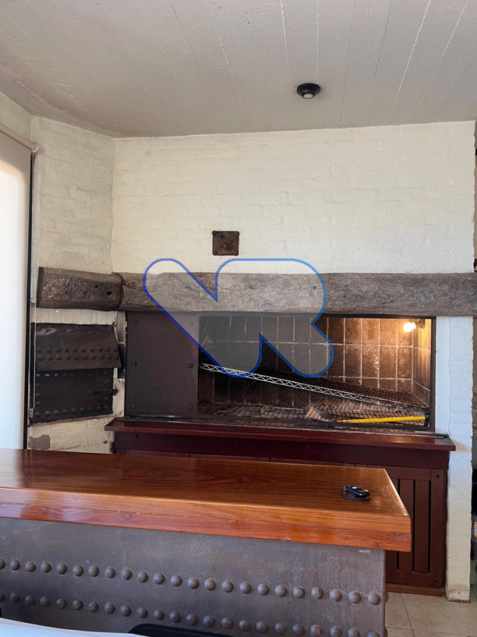 Casa ID.251 - Alquiler Anual y de Temporada Casa 5D con Piscina La Barra Pta del Este 