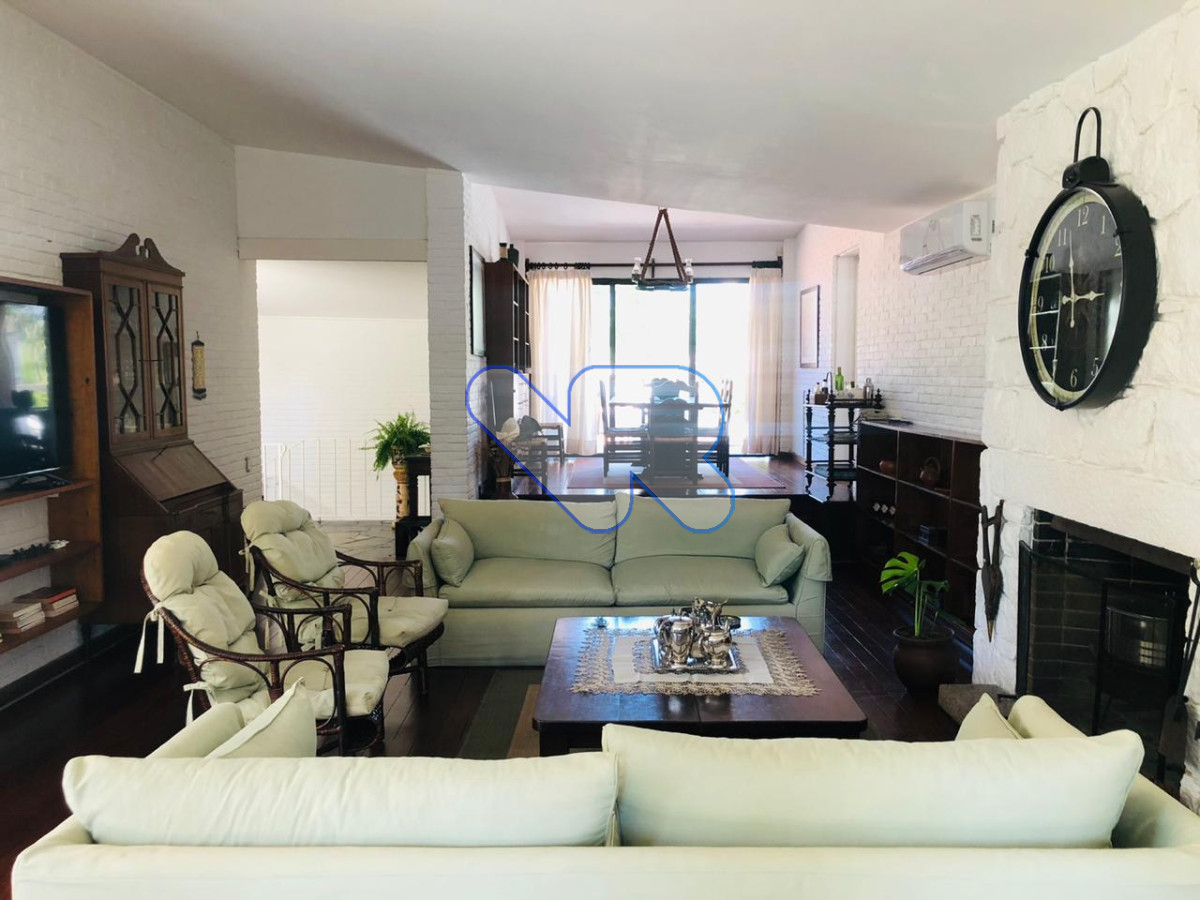 Casa ID.37 - Alquilo Temporal, casa 5 Dorm, con Depto de servicio,  piscina y parrillero