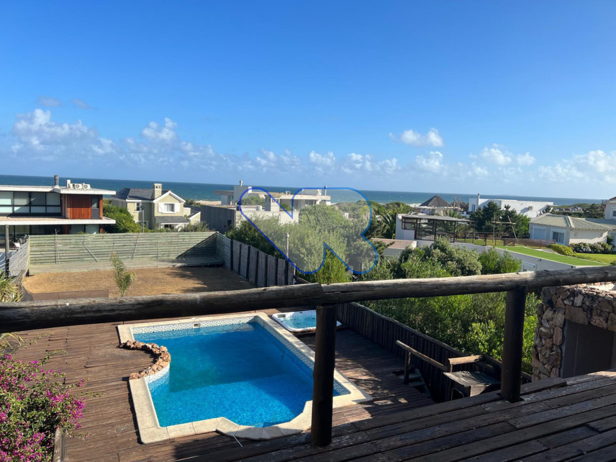 Casa ID.251 - Alquiler Anual y de Temporada Casa 5D con Piscina La Barra Pta del Este 