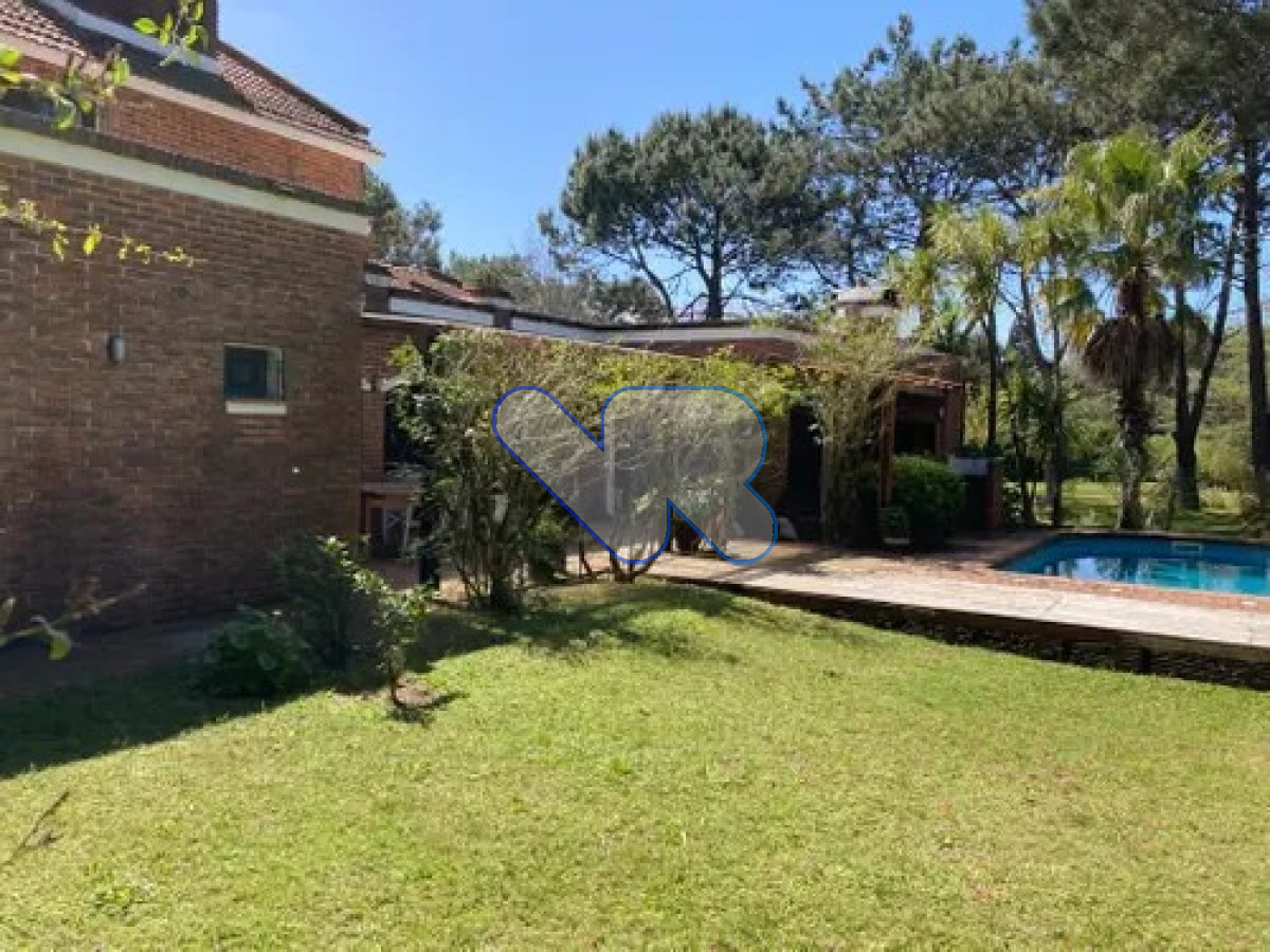 Casa ID.256 - Alquiler de Temporada Casa 4D y dep huéspedes con Piscina climatizada Rincón del Indio  