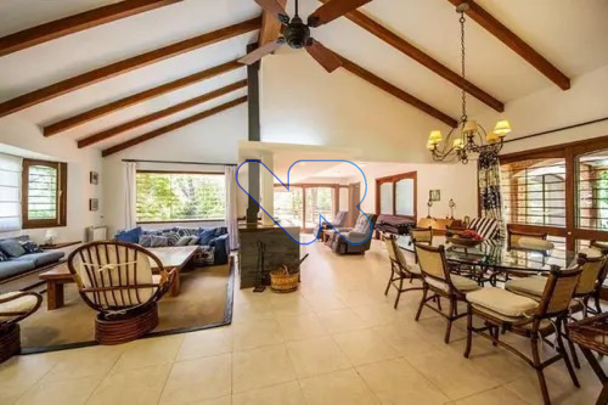 Casa ID.256 - Alquiler de Temporada Casa 4D y dep huéspedes con Piscina climatizada Rincón del Indio  