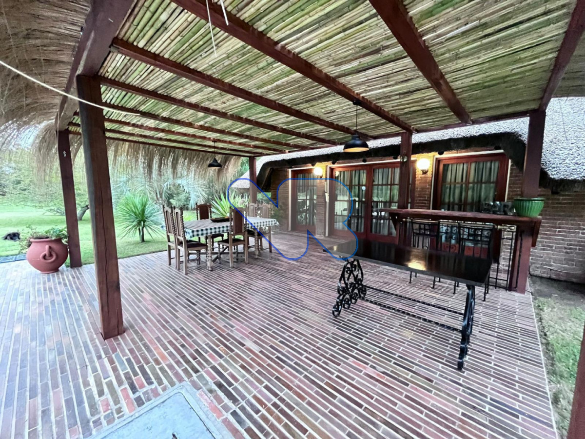 Casa ID.226 - Alquiler de Temporada Casa 6D Golf con gran parque Piscina y Barbacoa 
