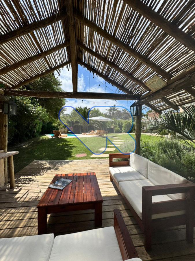 Casa ID.248 - Alquiler de Temporada Casa 4D San Rafael Piscina climatizada 