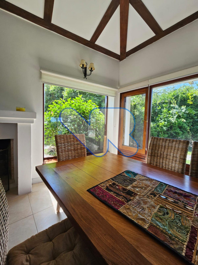 Casa ID.248 - Alquiler de Temporada Casa 4D San Rafael Piscina climatizada 