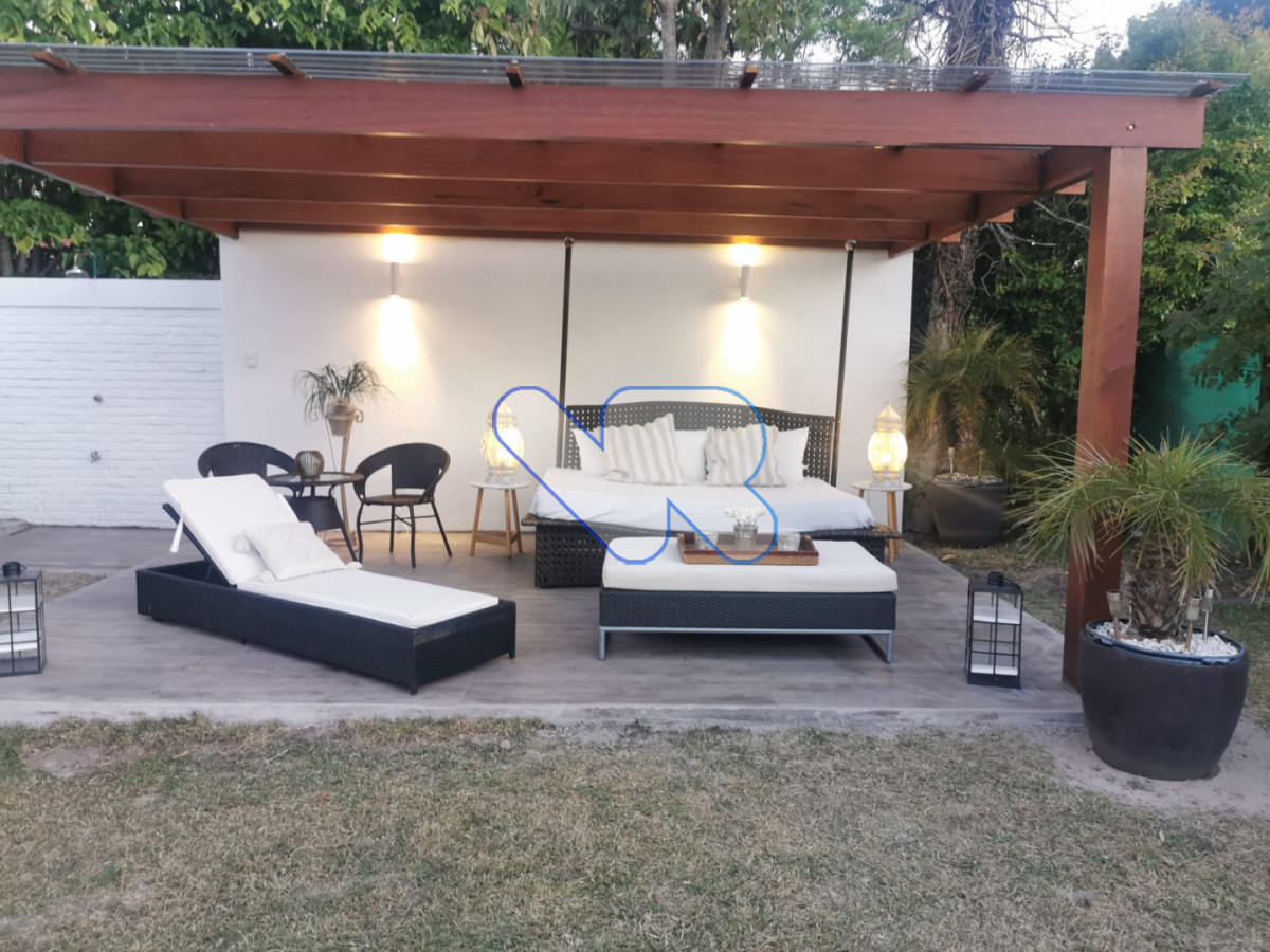 Casa ID.232 - Alquiler de Temporada Casa 5D Mansa con Piscina Climatizada 