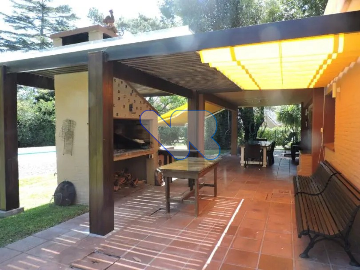 Casa ID.56 - Alquiler Temporada - Casa 5 Dorm, Piscina, Pádel y Tenis - San Rafael - Punta del Este