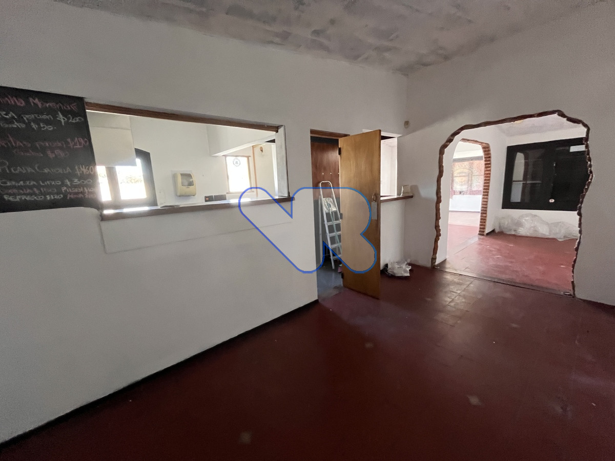 Casa ID.136 - Oportunidad VENDO y ALQUILER ANUAL Casa para Vivienda o Local Comercial  Excelente Ubicación en Maldonado