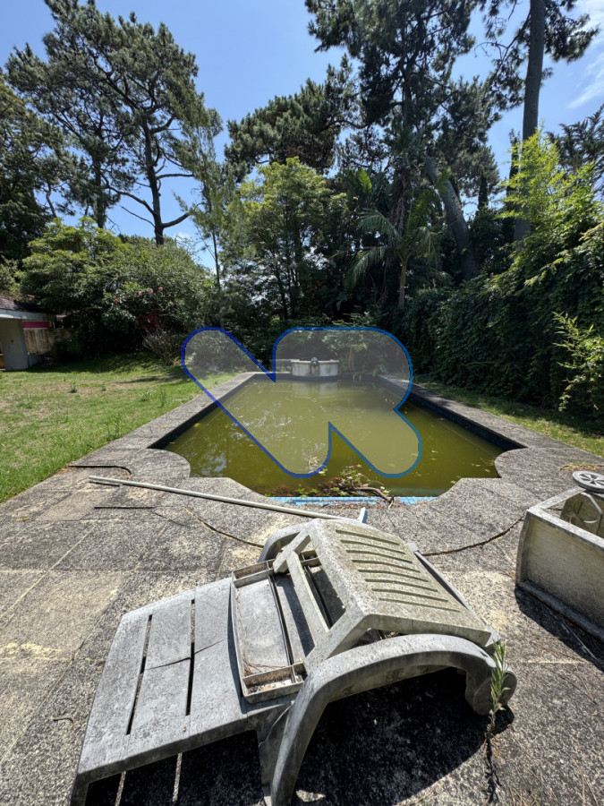 Casa ID.206 - Casa en venta en La Mansa - P8 | Gran terreno | Ideal para reciclar