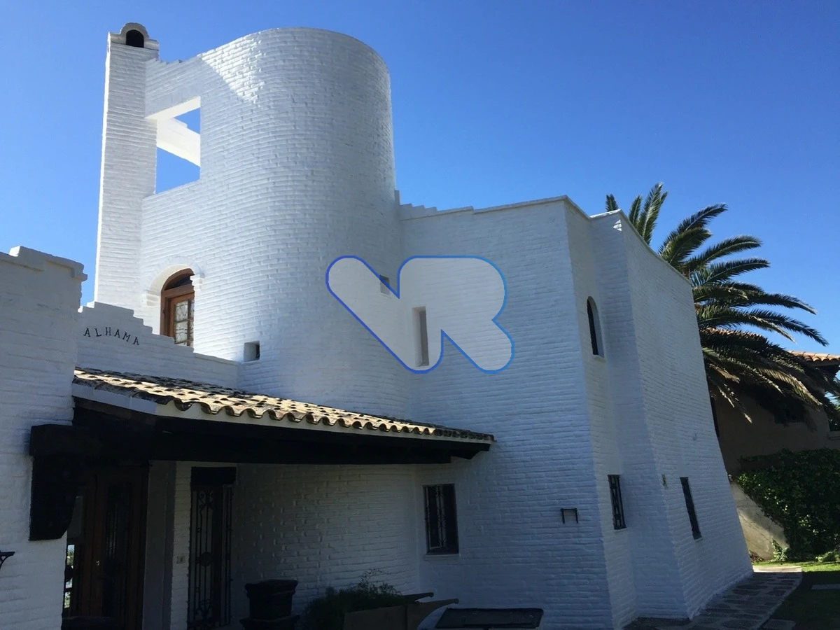 Casa ID.17 - Alquilo Casa 5 Dorm Y 6 Baños Primer Linea Punta Ballena