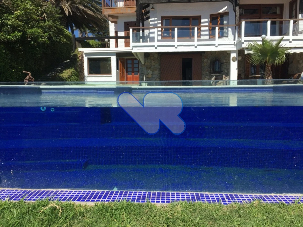 Casa ID.17 - Alquilo Casa 5 Dorm Y 6 Baños Primer Linea Punta Ballena