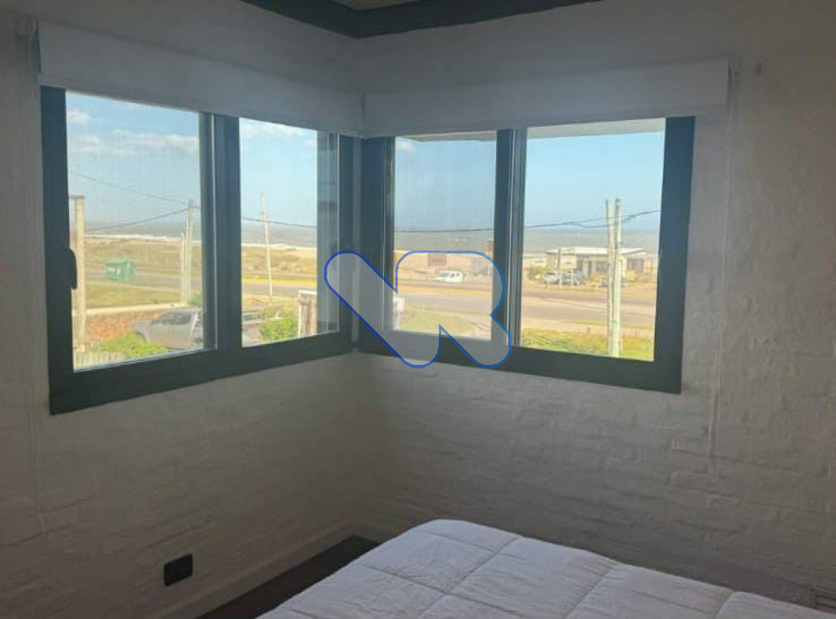 Casa ID.223 - Venta Casa 5D La Barra frente al mar con Piscina Climatizada 