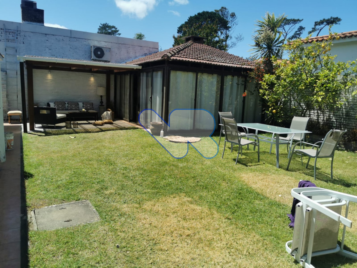Casa ID.232 - Alquiler de Temporada Casa 5D Mansa con Piscina Climatizada 