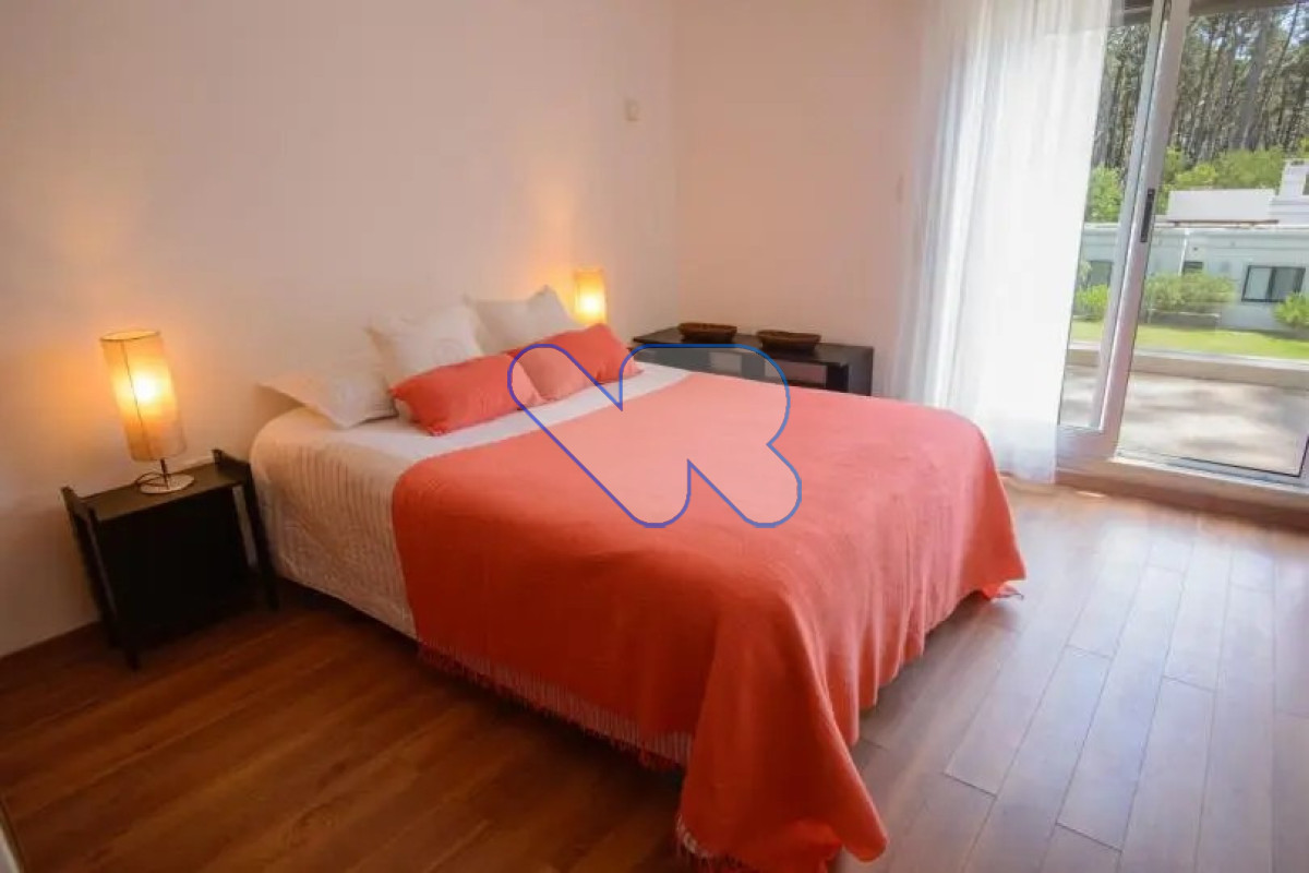 Casa ID.227 - Alquiler de Temporada Casa 4 suites más dep de serv en barrio Privado Brava 