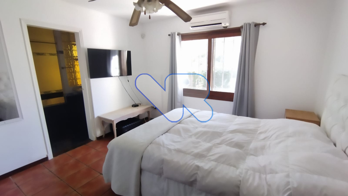 Casa ID.238 - Alquiler Anual Casa 4D Mansa con Piscina climatizada 