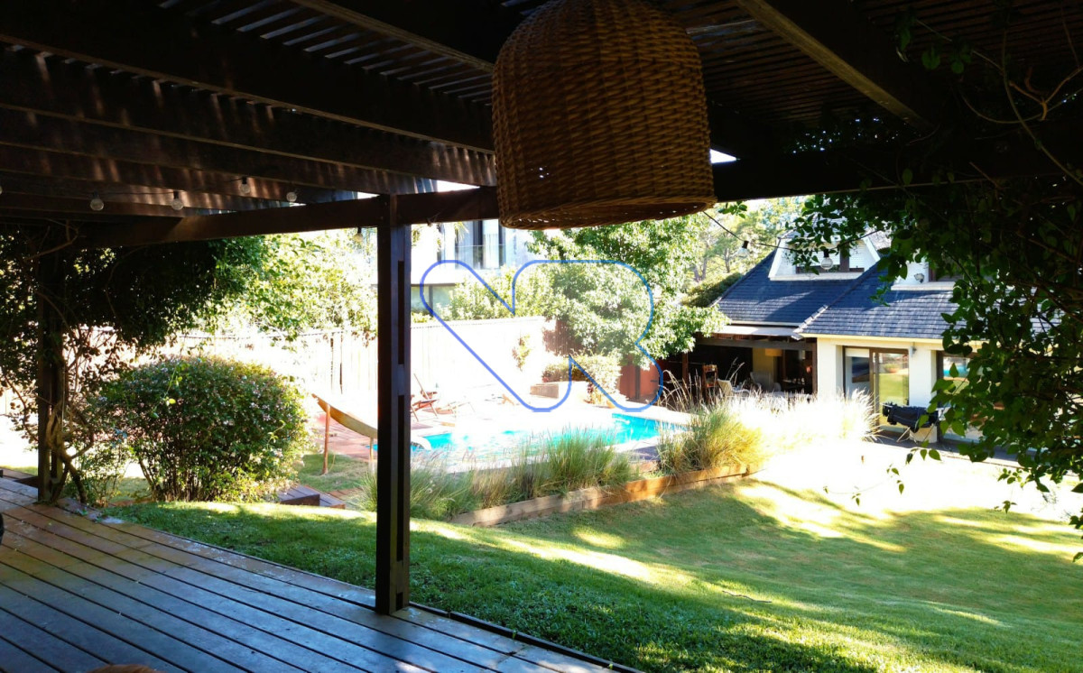 Casa ID.222 - Alquiler de Temporada Casa 5D Lugano con Piscina y Barbacoa 