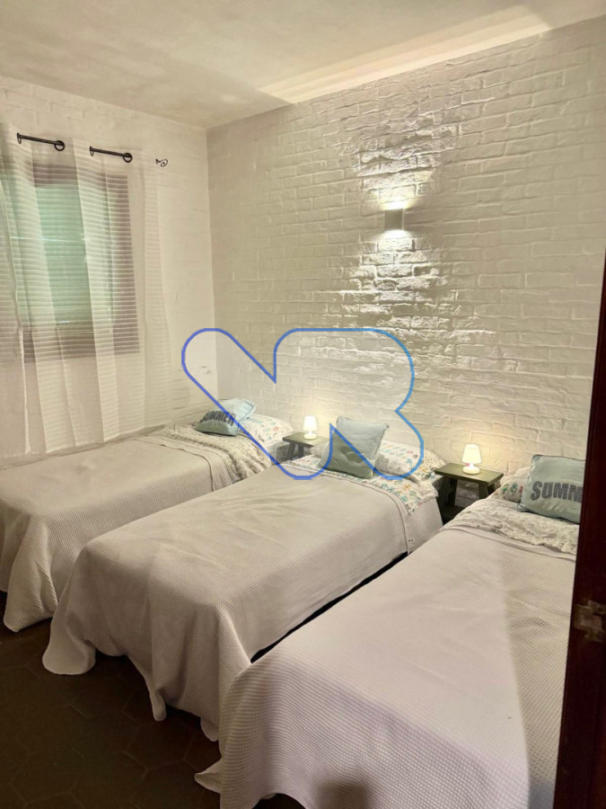 Casa ID.204 - Casa en alquiler verano 8 pers · Piscina · 3 dorm + servicio · Playa Brava Punta del Este