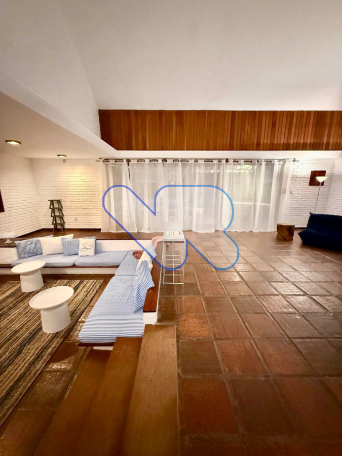 Casa ID.204 - Casa en alquiler verano 8 pers · Piscina · 3 dorm + servicio · Playa Brava Punta del Este