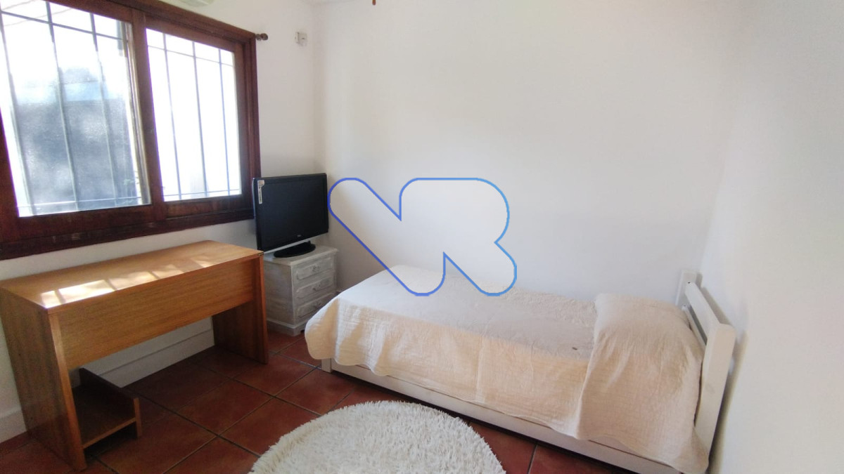 Casa ID.238 - Alquiler Anual Casa 4D Mansa con Piscina climatizada 