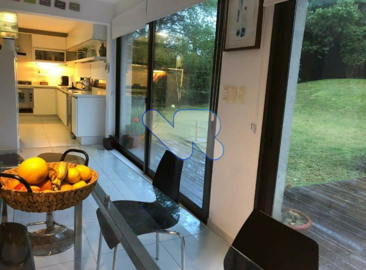 Casa ID.222 - Alquiler de Temporada Casa 5D Lugano con Piscina y Barbacoa 
