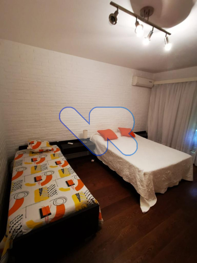 Casa ID.105 - Vendo y alquilo anual casa mansa 4 dormitorios  mas dep del servicio