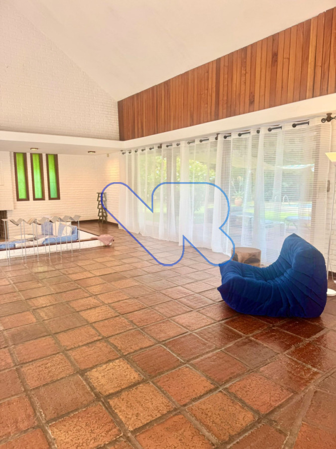 Casa ID.204 - Casa en alquiler verano 8 pers · Piscina · 3 dorm + servicio · Playa Brava Punta del Este