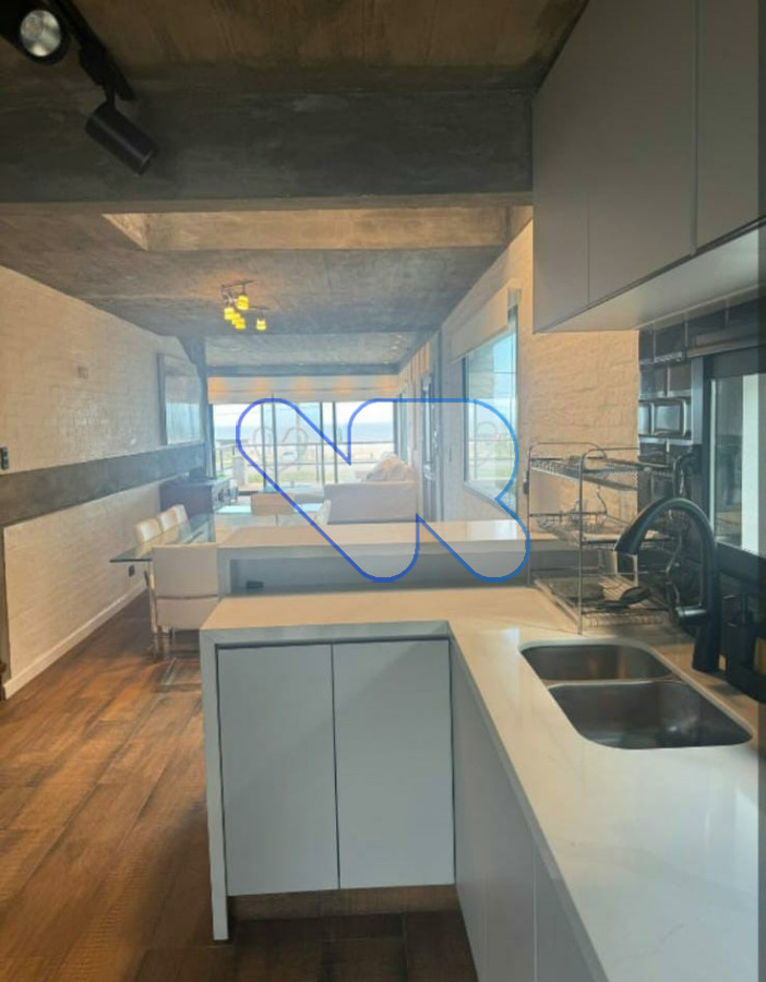 Casa ID.223 - Venta Casa 5D La Barra frente al mar con Piscina Climatizada 