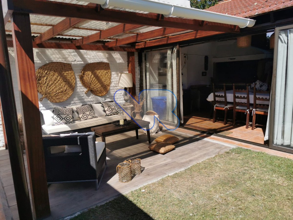 Casa ID.232 - Alquiler de Temporada Casa 5D Mansa con Piscina Climatizada 