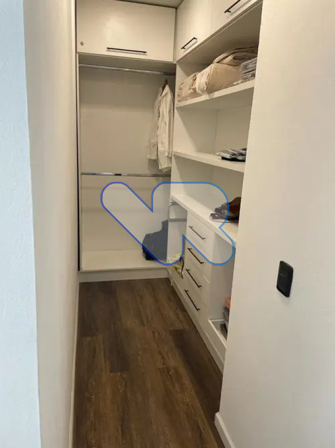 Casa ID.224 - Venta y Alquiler Anual Casa 5D Lugano con Piscina y Barbacoa 