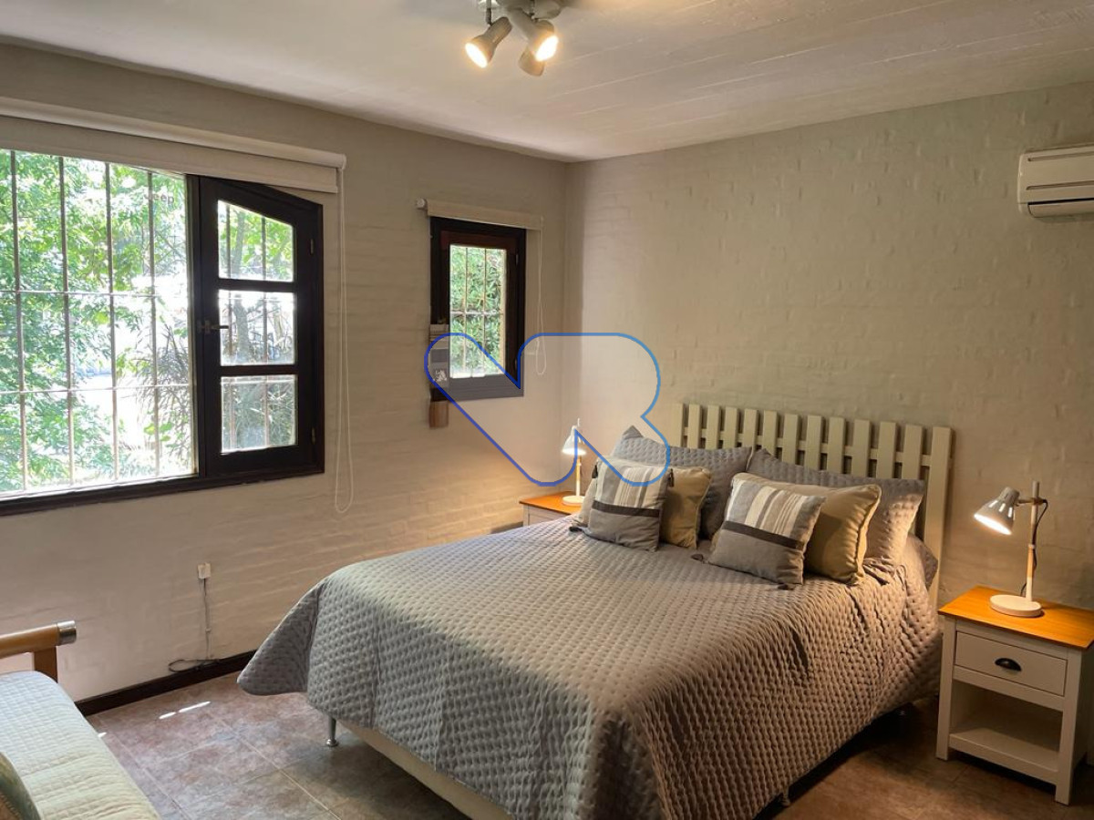 Casa ID.245 - Venta y Alquiler Anual Casa 4D Lugano con Piscina 