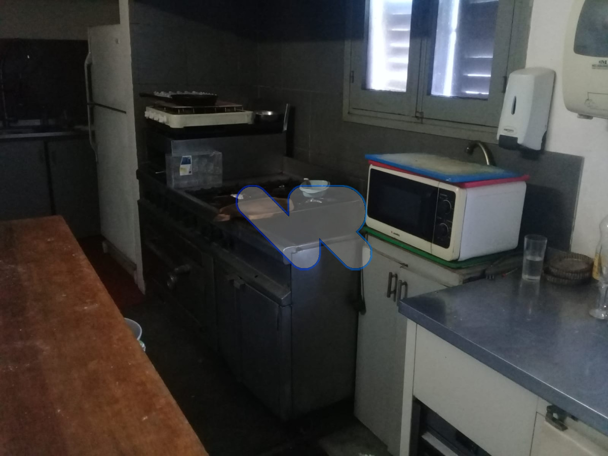 Casa ID.136 - Oportunidad VENDO y ALQUILER ANUAL Casa para Vivienda o Local Comercial  Excelente Ubicación en Maldonado