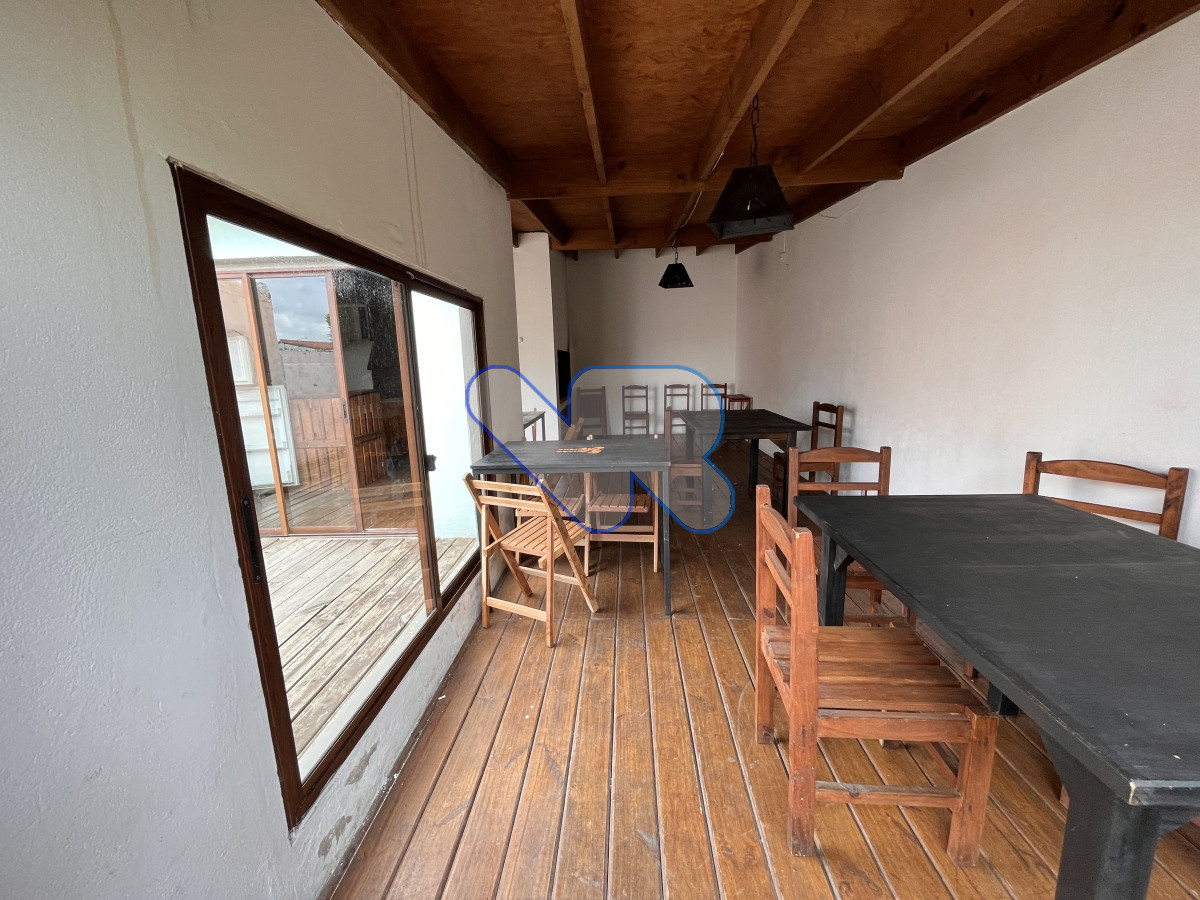 Casa ID.136 - Oportunidad VENDO y ALQUILER ANUAL Casa para Vivienda o Local Comercial  Excelente Ubicación en Maldonado