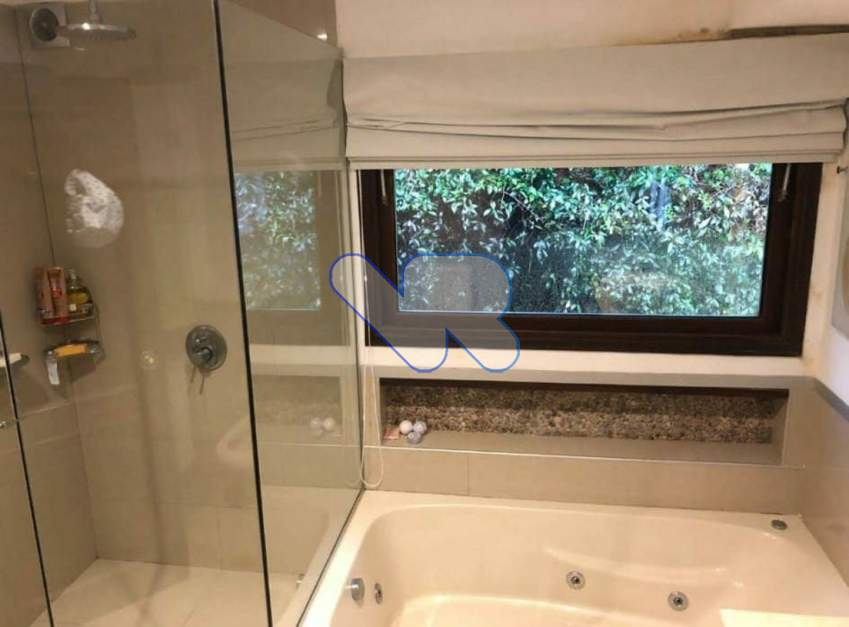 Casa ID.222 - Alquiler de Temporada Casa 5D Lugano con Piscina y Barbacoa 