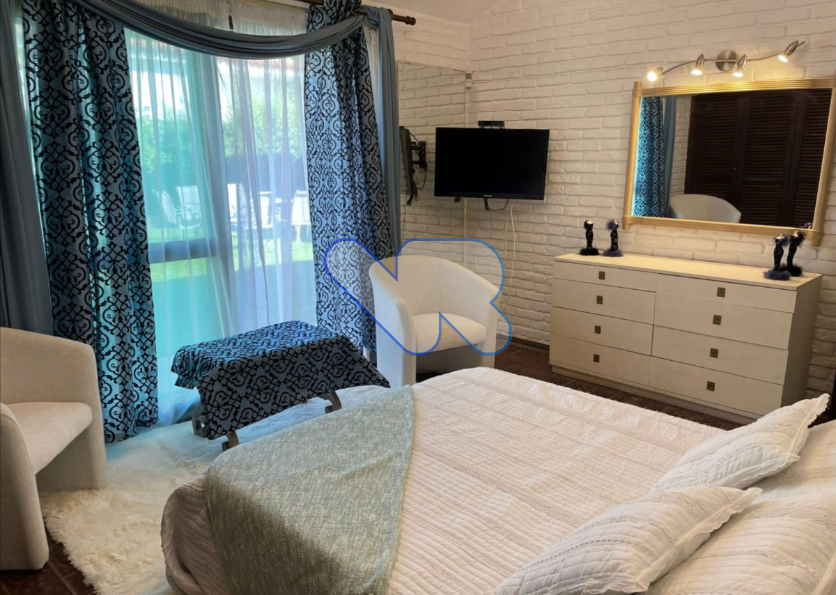 Casa ID.232 - Alquiler de Temporada Casa 5D Mansa con Piscina Climatizada 