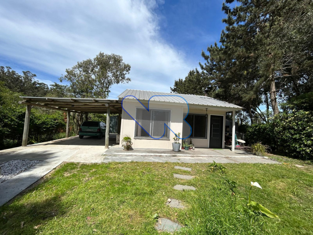 Casa ID.207 - Alquiler Anual casa 2 dorm en La Barra, el Tesoro