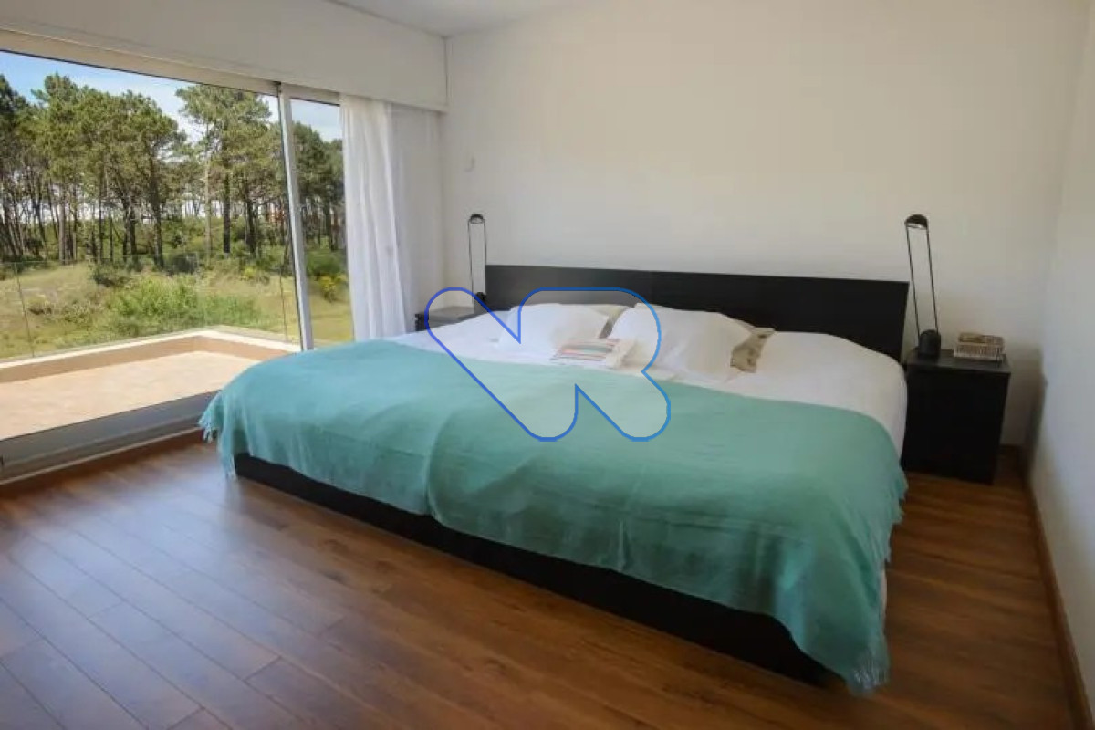 Casa ID.227 - Alquiler de Temporada Casa 4 suites más dep de serv en barrio Privado Brava 