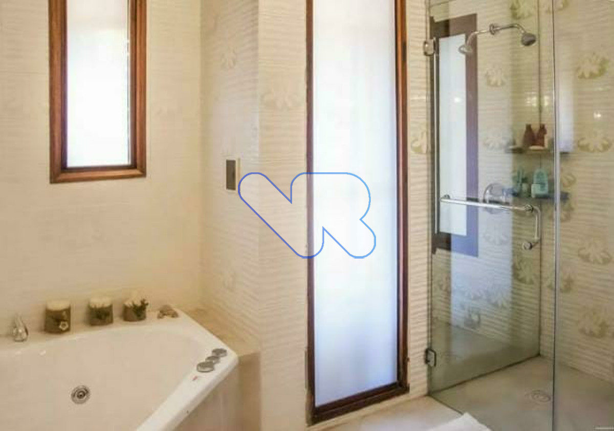 Casa ID.236 - Venta y Alquiler de Temporada Casa 5D Lugano con Piscina climatizada 