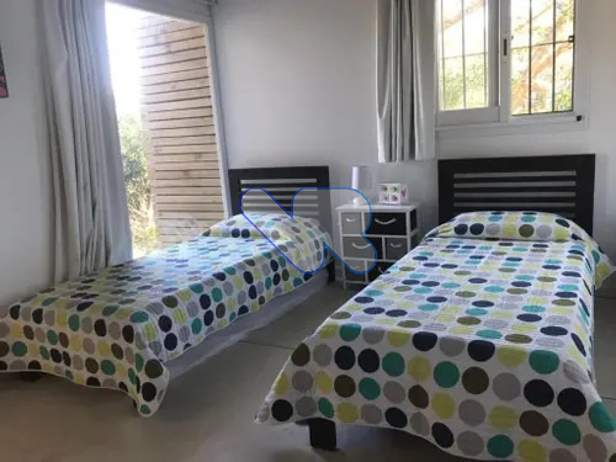 Casa ID.237 - Alquiler Anual y de Temporada Casa 3D y dep de serv Rincón del Indio con Piscina climatizada 