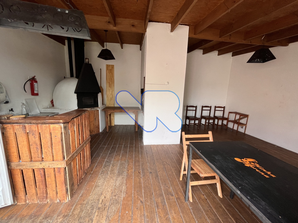 Casa ID.136 - Oportunidad VENDO y ALQUILER ANUAL Casa para Vivienda o Local Comercial  Excelente Ubicación en Maldonado