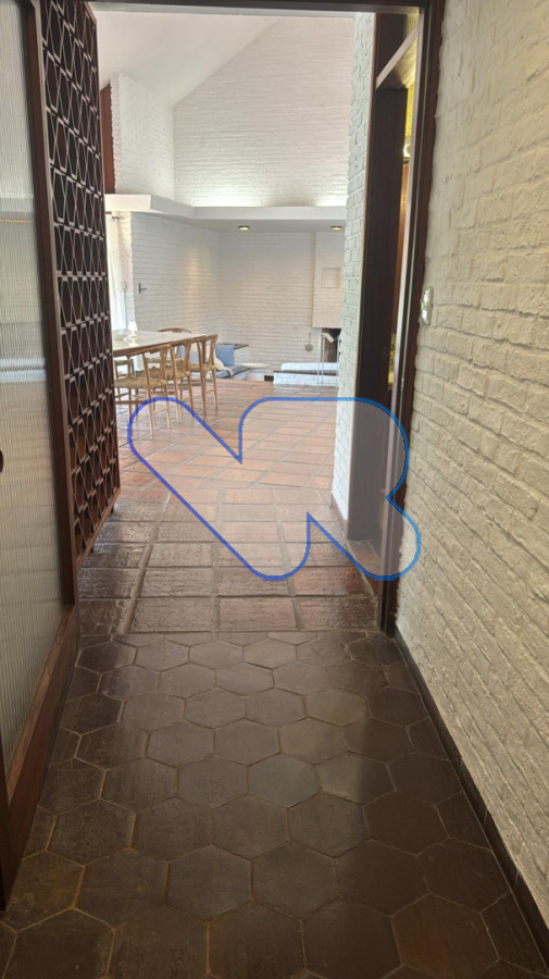 Casa ID.204 - Casa en alquiler verano 8 pers · Piscina · 3 dorm + servicio · Playa Brava Punta del Este