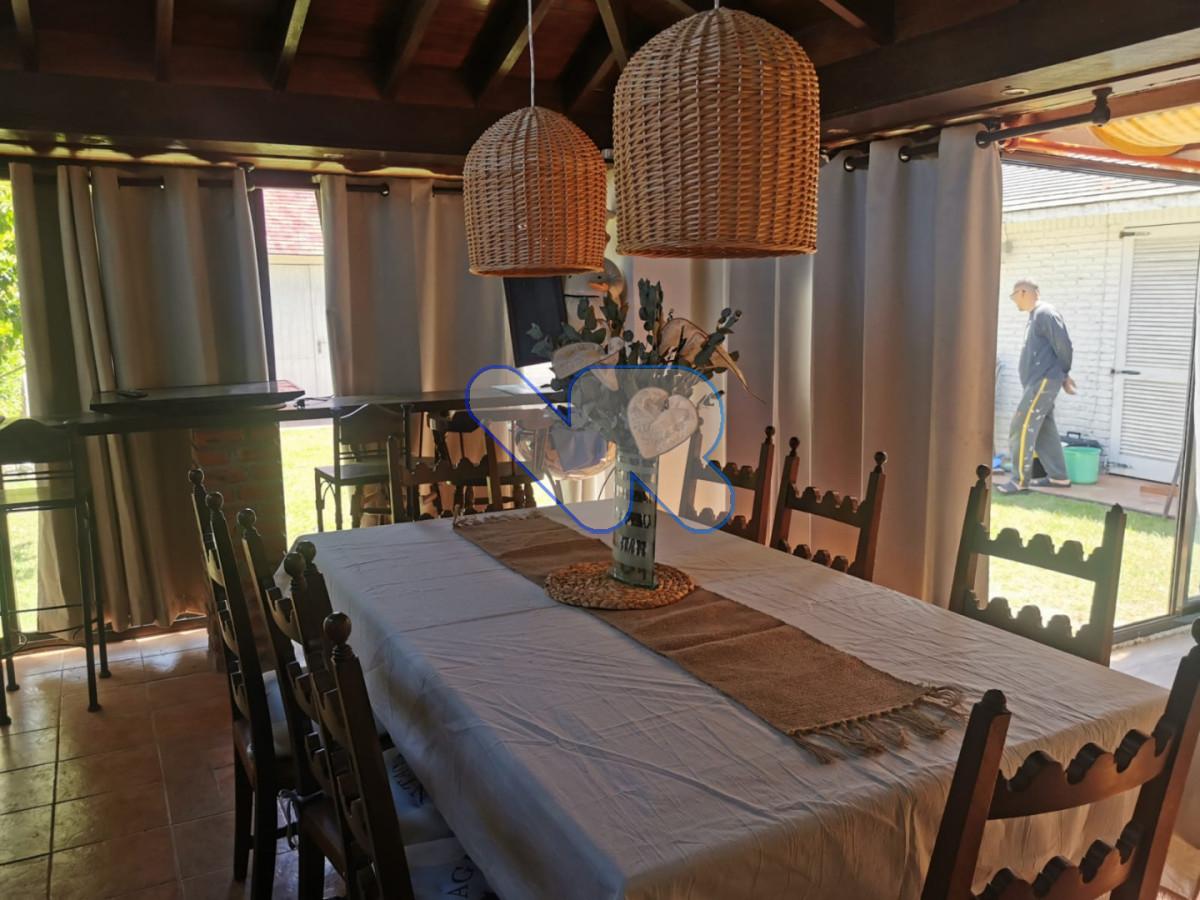 Casa ID.232 - Alquiler de Temporada Casa 5D Mansa con Piscina Climatizada 
