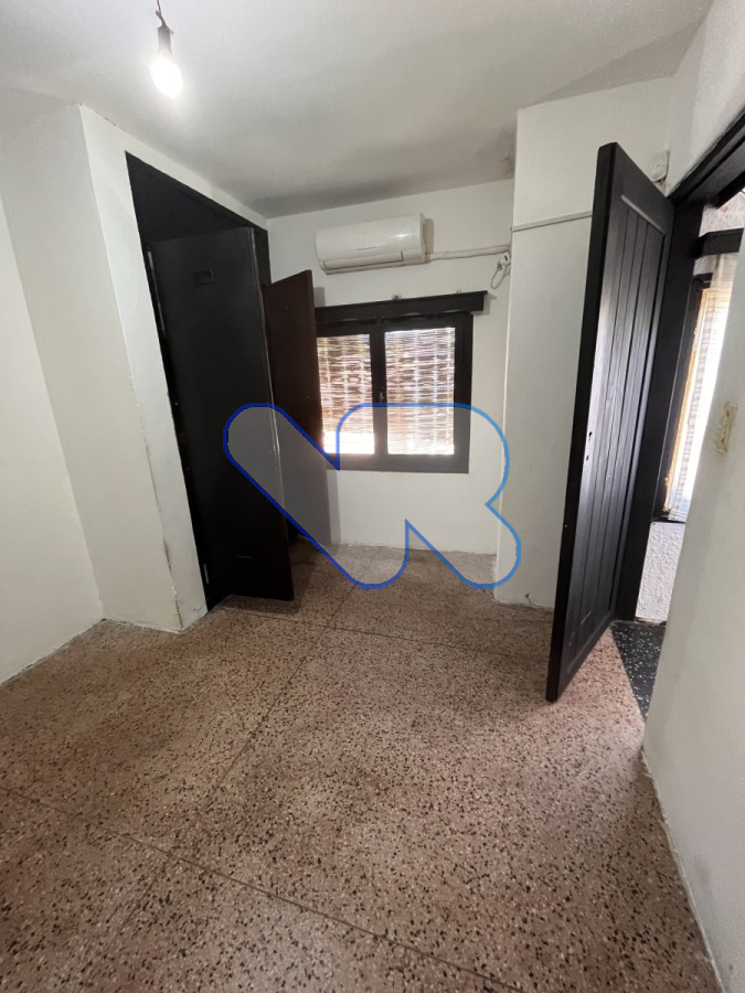 Casa ID.136 - Oportunidad VENDO y ALQUILER ANUAL Casa para Vivienda o Local Comercial  Excelente Ubicación en Maldonado
