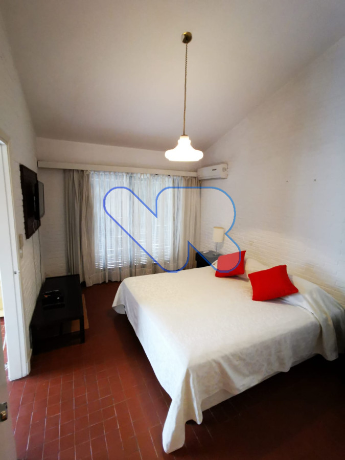 Casa ID.105 - Vendo y alquilo anual casa mansa 4 dormitorios  mas dep del servicio