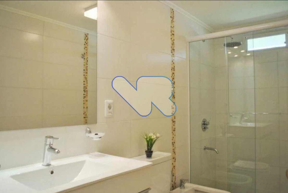 Casa ID.55 - Vendo-Alquilo  anual espectacular residencia  4 dorm , totalmente reciclada,  piscina climatizada, pàrrillero, alto nivel 