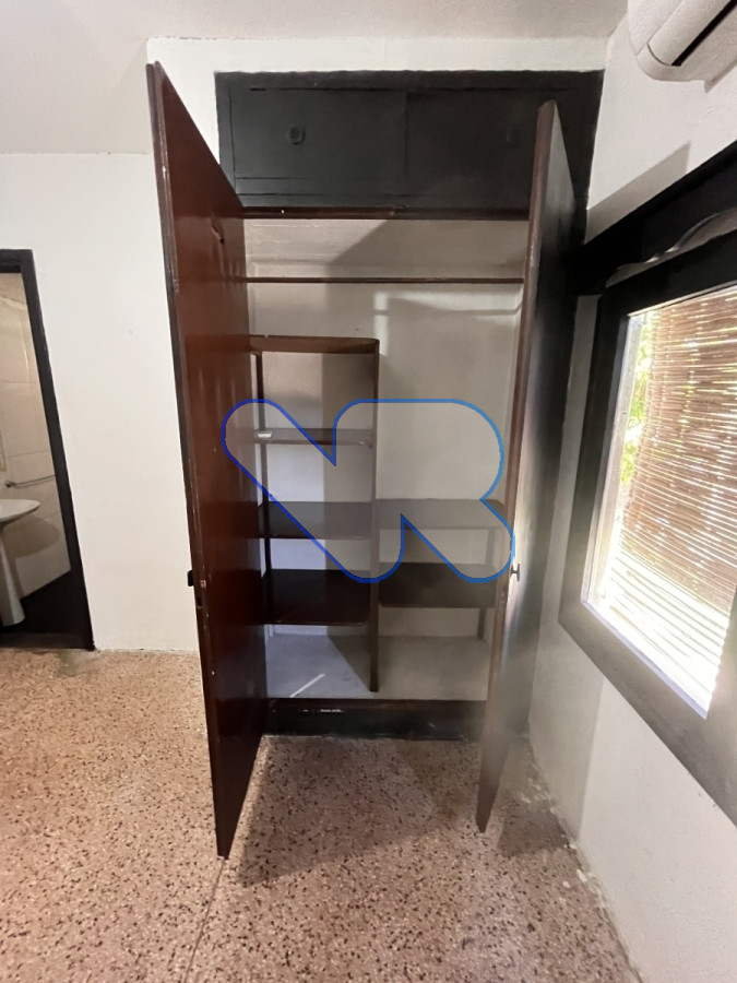 Casa ID.136 - Oportunidad VENDO y ALQUILER ANUAL Casa para Vivienda o Local Comercial  Excelente Ubicación en Maldonado