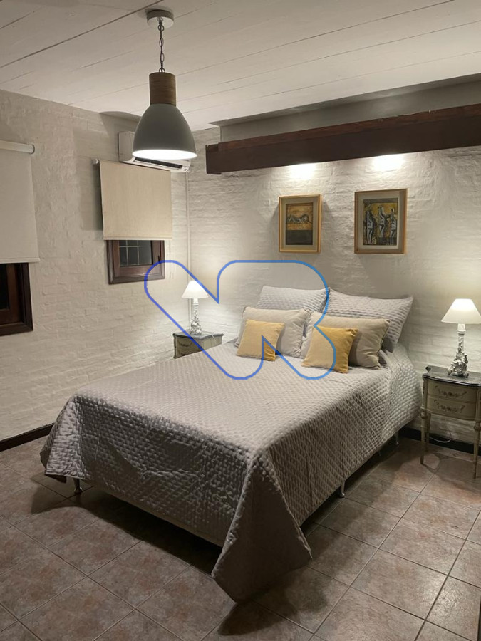 Casa ID.245 - Venta y Alquiler Anual Casa 4D Lugano con Piscina 