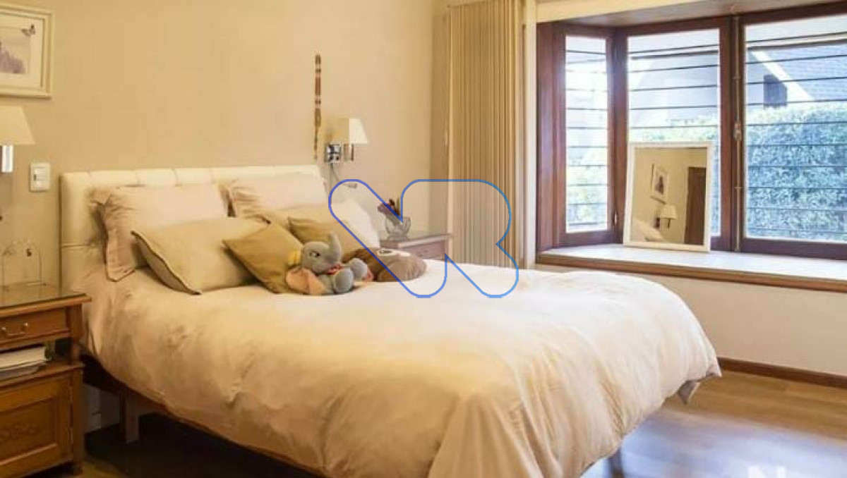 Casa ID.236 - Venta y Alquiler de Temporada Casa 5D Lugano con Piscina climatizada 