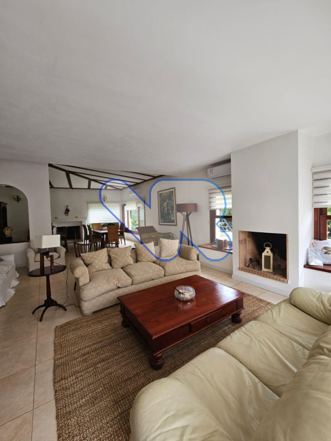 Casa ID.248 - Alquiler de Temporada Casa 4D San Rafael Piscina climatizada 