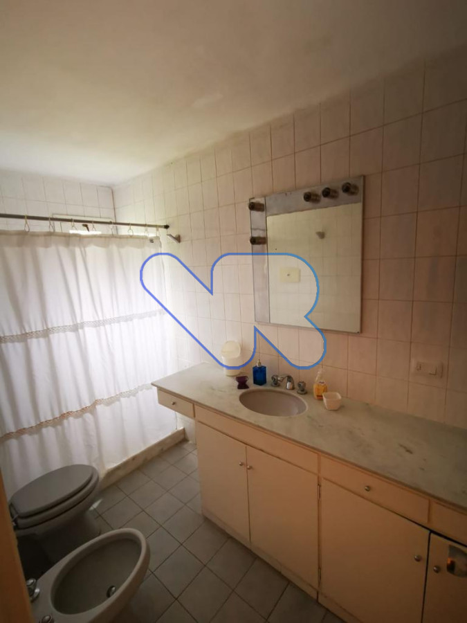 Casa ID.105 - Vendo y alquilo anual casa mansa 4 dormitorios  mas dep del servicio