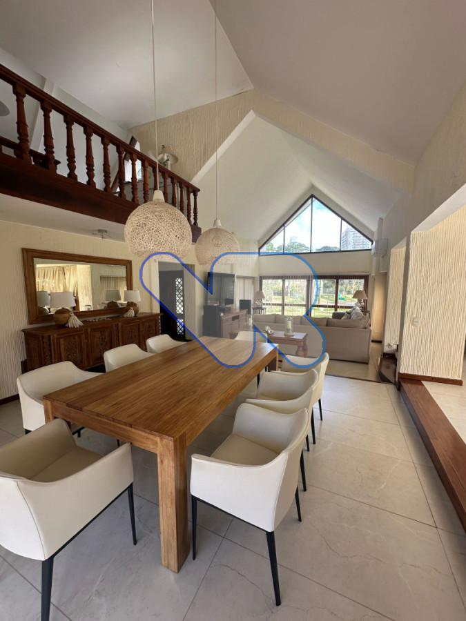 Casa ID.236 - Venta y Alquiler de Temporada Casa 5D Lugano con Piscina climatizada 