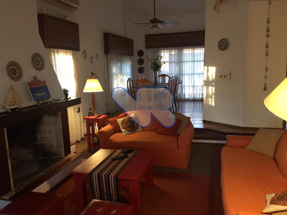Casa ID.73 - Alquilo temporal 6 dorm con piscina y parrillero